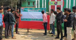 স্বাধীনতাবিরোধীদের নিঃশর্ত ক্ষমা চাওয়ার দাবিতে সাতক্ষীরায় ছাত্রদলের গণস্বাক্ষর